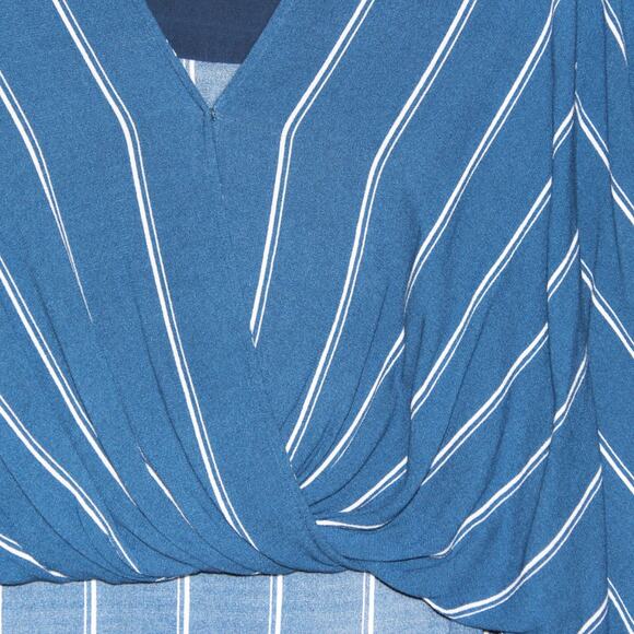 Free People Blue Striped Flowy Twist Top Small - Picture 2 of 3